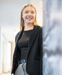 Daisy Bolton paralegal at howes percival profile photo