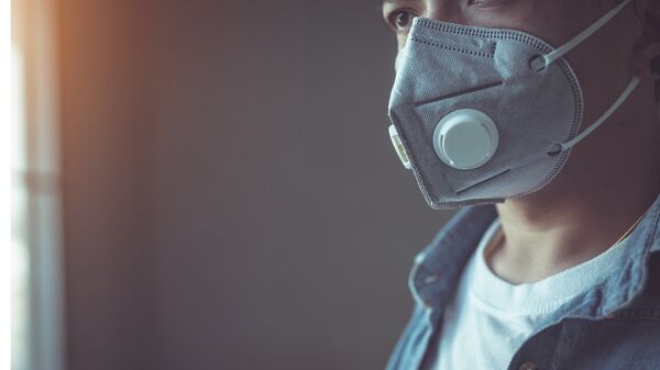 Man wearing mask to protect from coronavirus