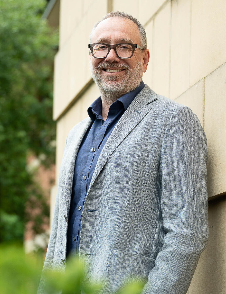 Gareth John - Corporate Lawyer