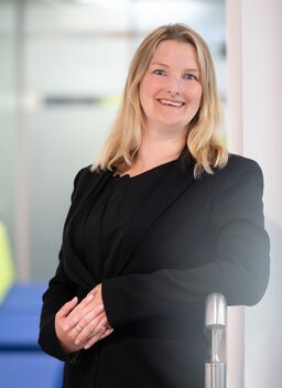 Ruth Burrell headshot