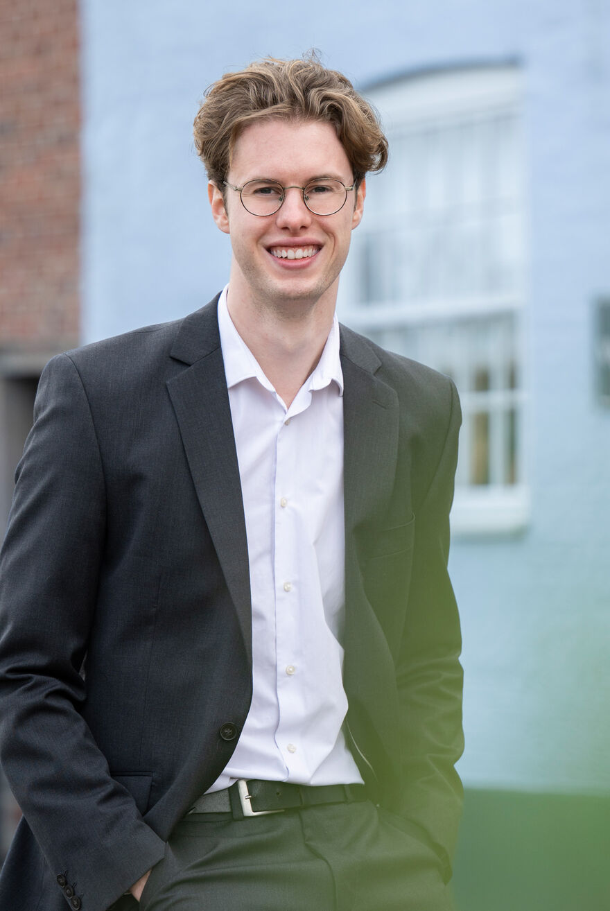 Headshot of Elliot Clarke 