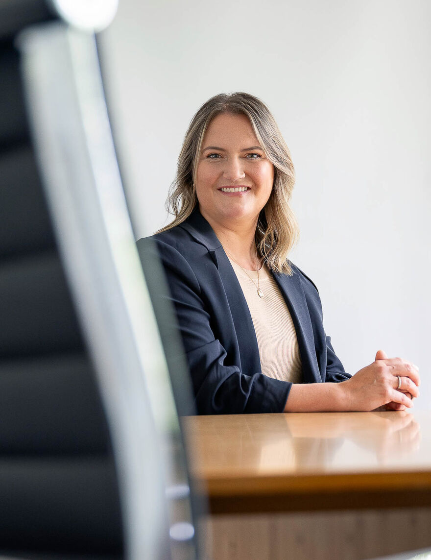 Faye Meredith - Banking and Finance Lawyer 