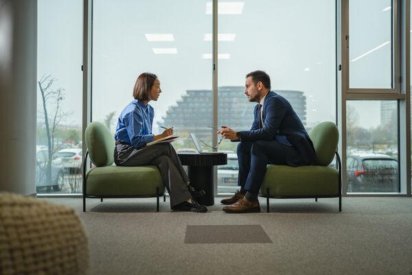 Two people having a meeting 