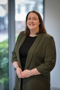 Headshot of Olivia Chalmers