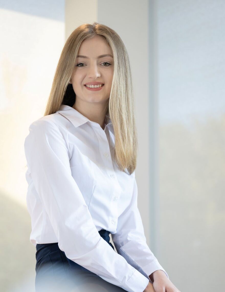Holly Helm